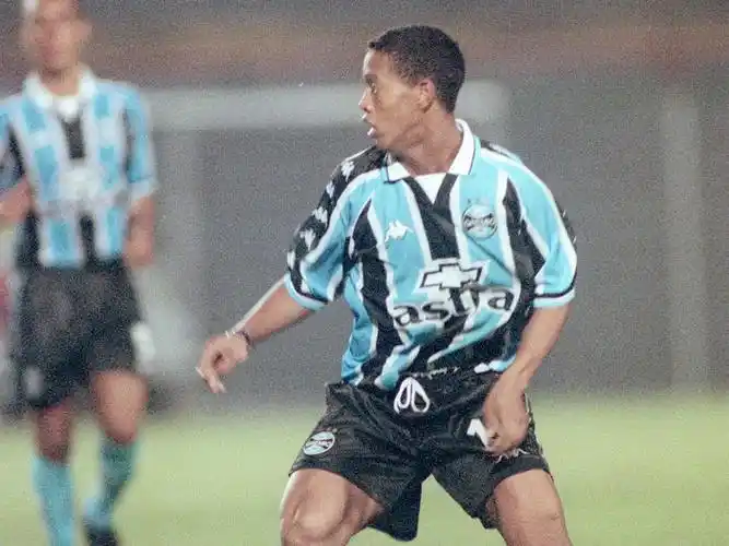 示了其在 示了其在